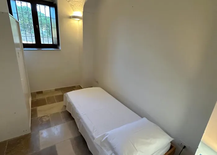 Torre Marinella أوستوني